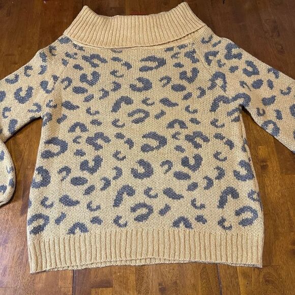 Easel Womens Yellow Tan Leopard Print Oversized Sweater Size Small - Picture 1 of 8
